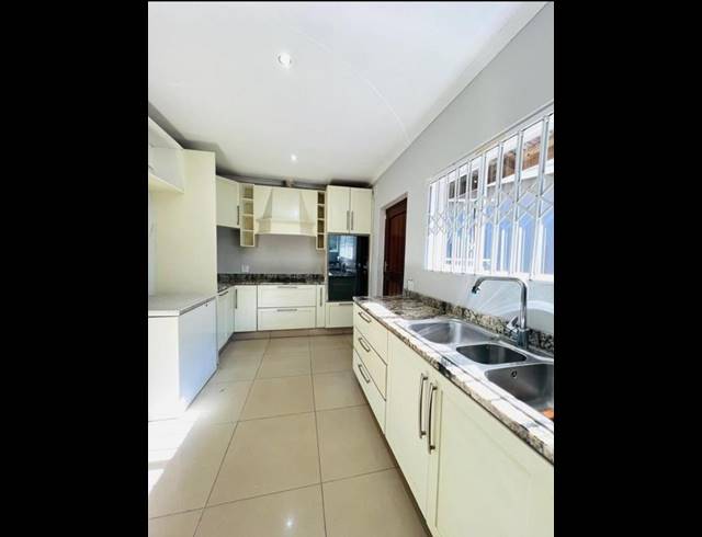 3 BEDROOM HOUSE FOR SALE IN FARNINGHAM RIDGE